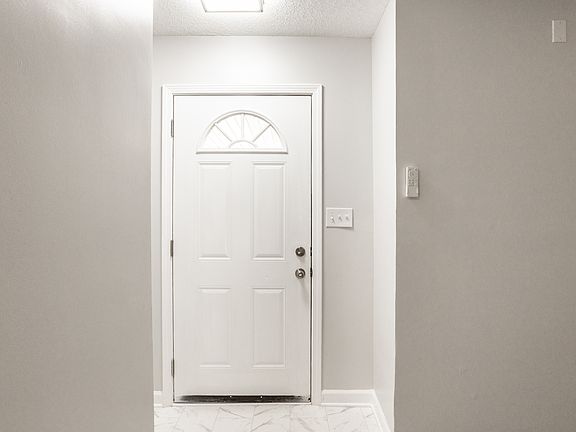 4th image of 4137 Flamingo East Dr