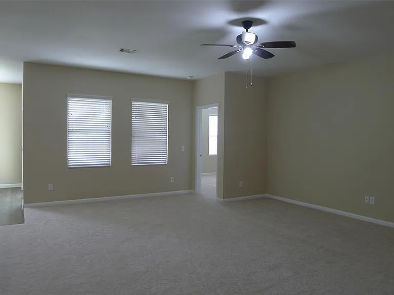 1025 Blue Beech Ln — Photo 7