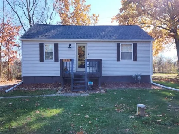 1237 Woods Dr, Tallmadge, OH 44278