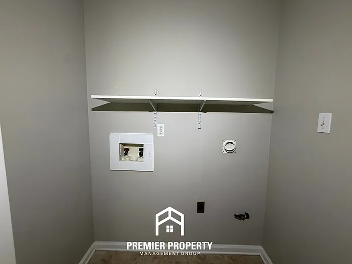 7205 Ransdorp Dr — Photo 7