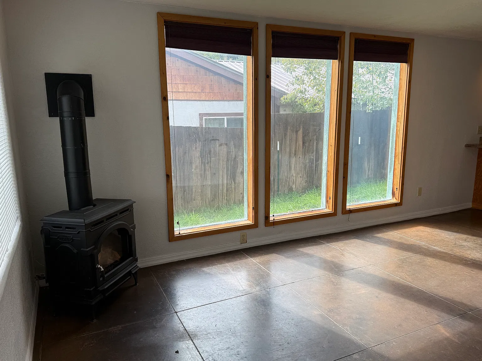 2 bed, $1,900 — Photo 4