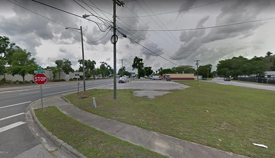 1st image of 2421 NW 10th St