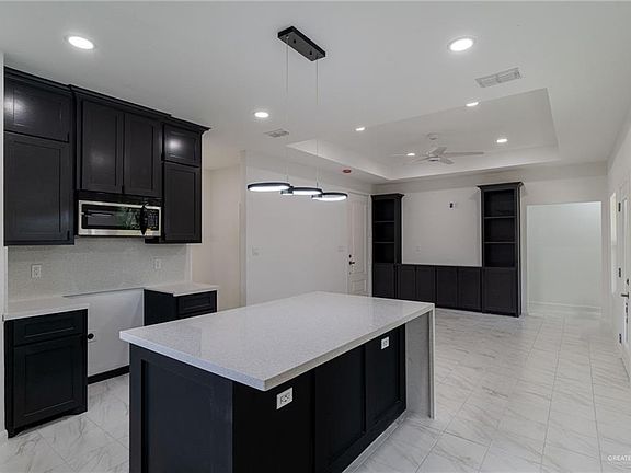 4th image of 220 Rancho La Lomita St