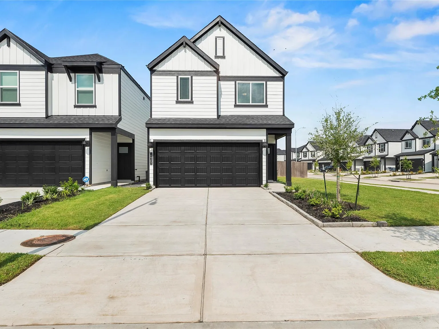 4 bed, 2.5 bath, 2054 sqft, $2,500 — Photo 3