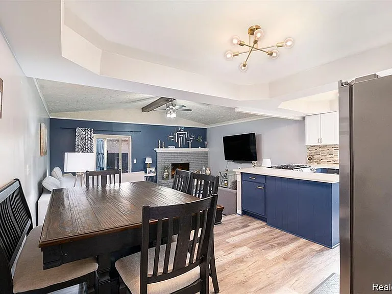 41720 Mary Kay Dr — Photo 11