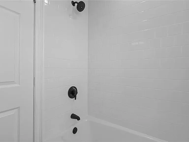 233 Waterman Ave #2 — Photo 7