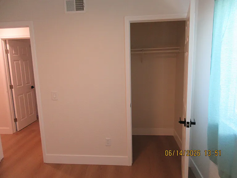1052 W Quince St — Photo 10
