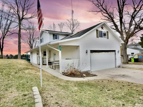 4891 Hill Dr, Beaverton, MI 48612