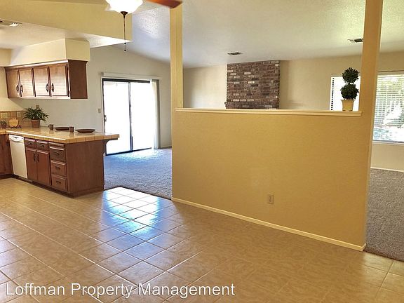 3rd image of 1499 Quail Cir