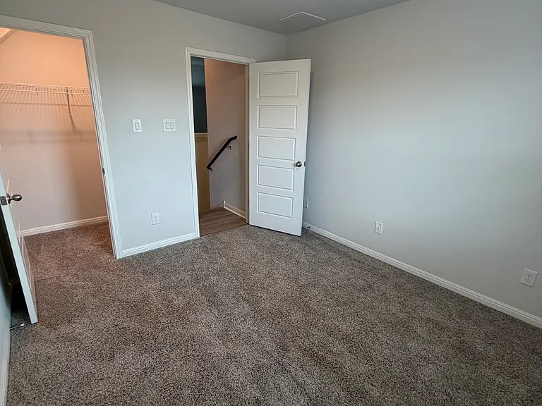 4917 Drovers Path St — Photo 10