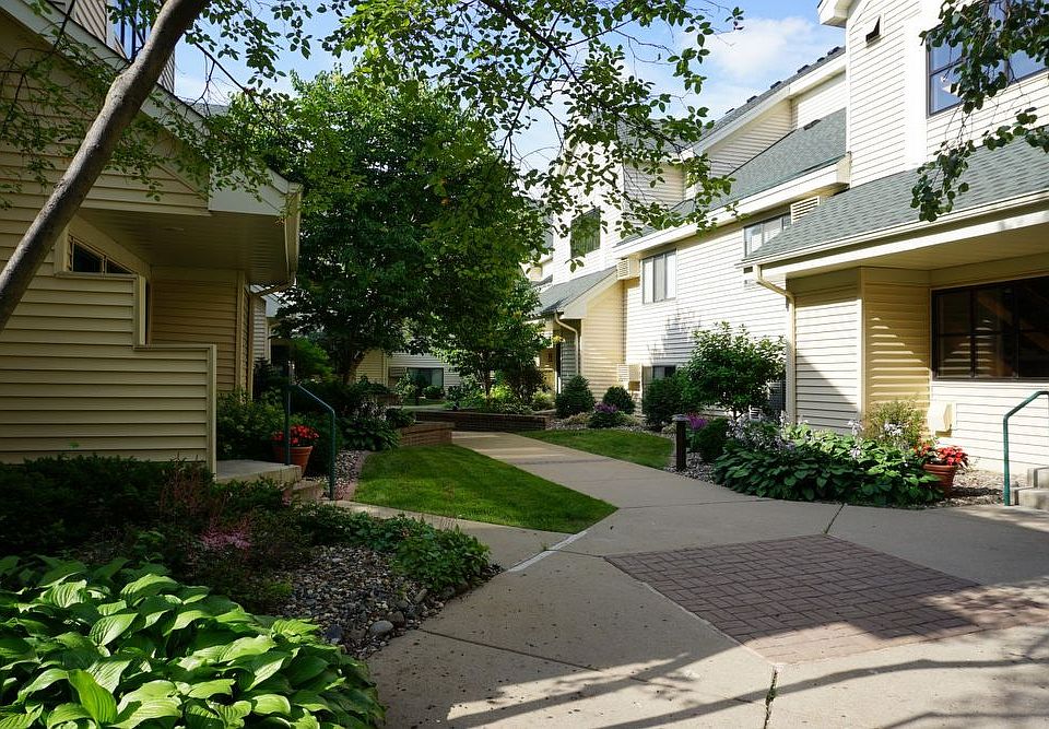 1st image of 7605 Edinborough Way APT 6211