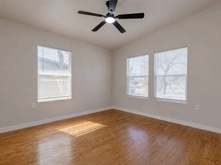 306 Westmoreland Dr — Photo 12