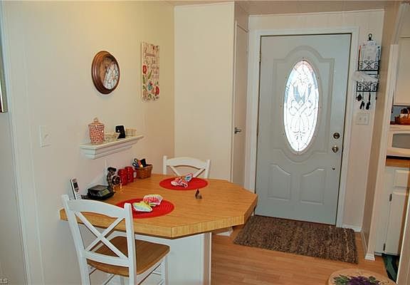 5th image of 439 Snead Dr