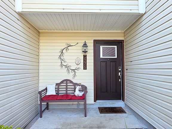 3rd image of 5275 Powrie Dr