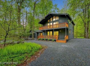 3200 Paul Bunyan Trl, Tobyhanna, PA 18350