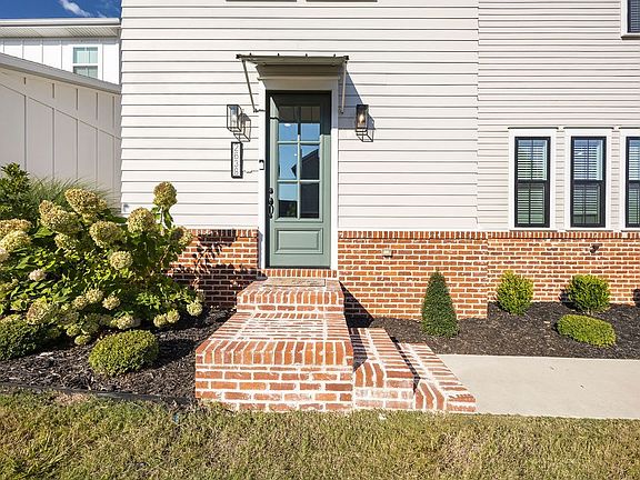 2nd image of 2638 N Wallis Aly