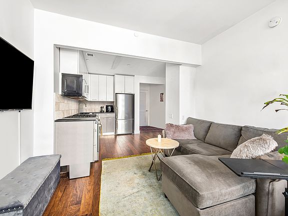 3rd image of 42-14 Crescent St #5E