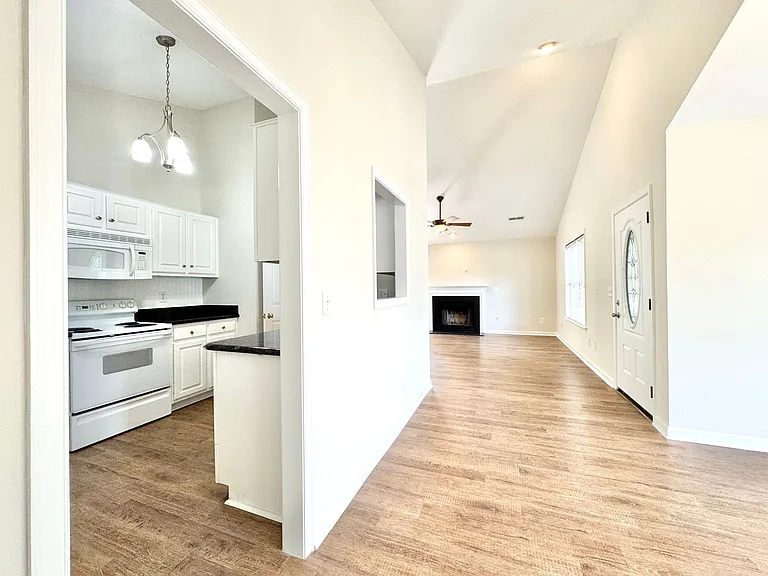 3529 Bent Trace Dr — Photo 20