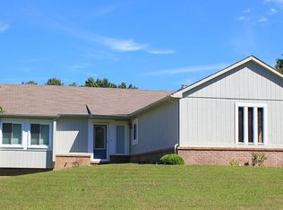 2727 Sandwedge Ln, Pinckney, MI