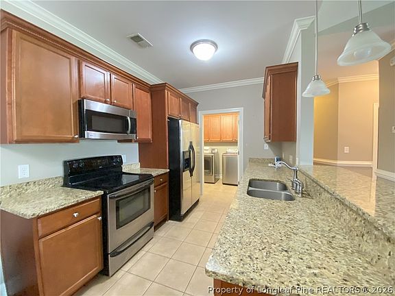 4th image of 411 Gallery Dr Unit 201