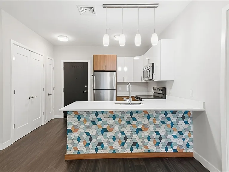 999 Hancock St #509 — Photo 4