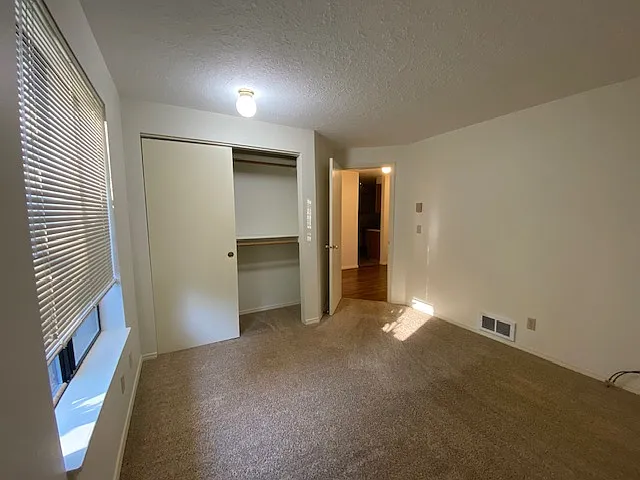 6125 Woodside Dr SE — Photo 10