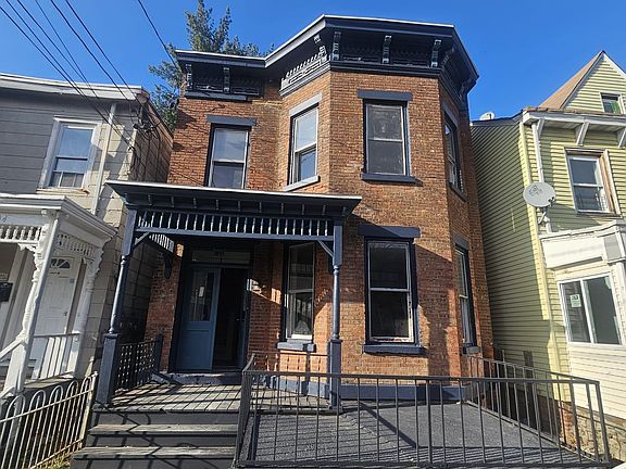 2nd image of 102 Carson Ave Floor 1