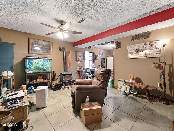 2nd image of 408 Deer Run Dr