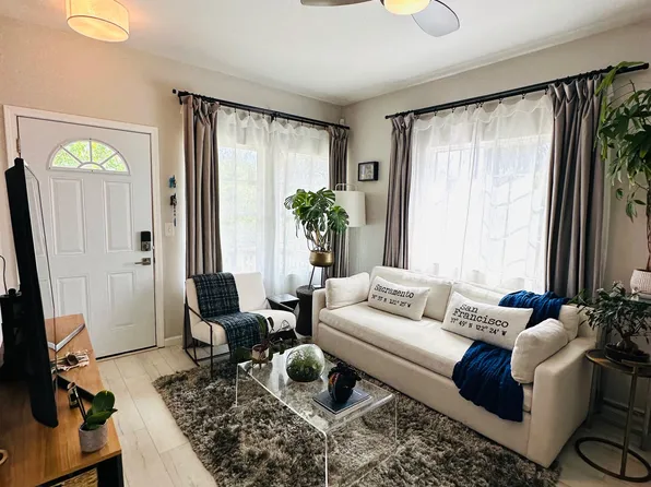 3220 42nd St, Sacramento, CA 95817