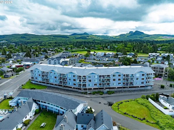 111 Avenue U #201, Seaside, OR 97138