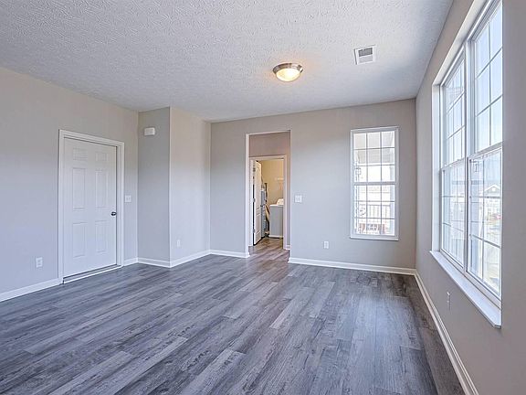5th image of 9629 Daybreak Ct