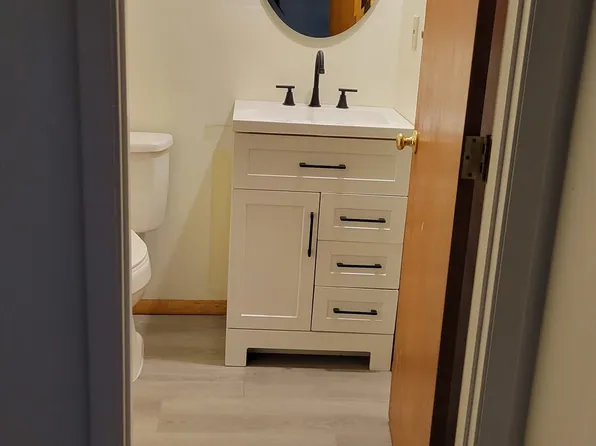 3 Shadowbrook Ln, Milford, MA