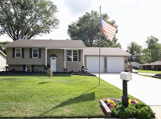 200 Saint Thomas Dr, Godfrey, IL 62035