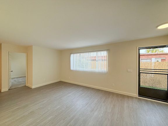 5th image of 842 Agate St APT 1