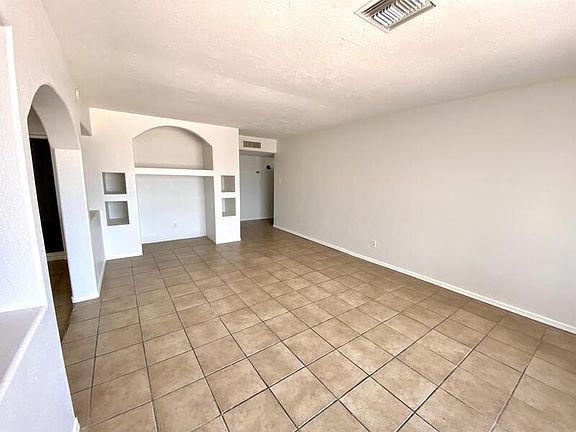 4th image of 6205 W Clarendon Ave