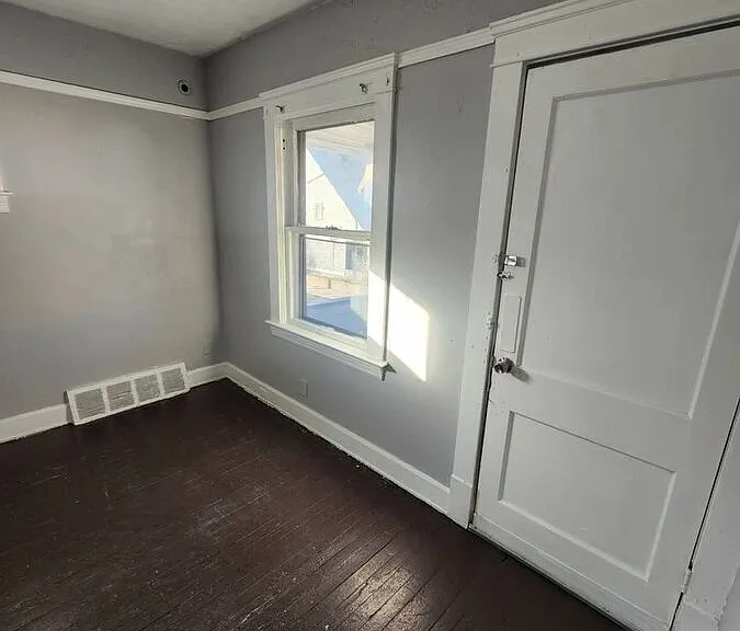 11702 Honeydale Ave #UP — Photo 19