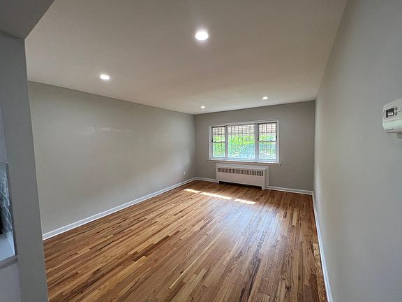 3rd image of 3002 Gunther Ave Floor 1