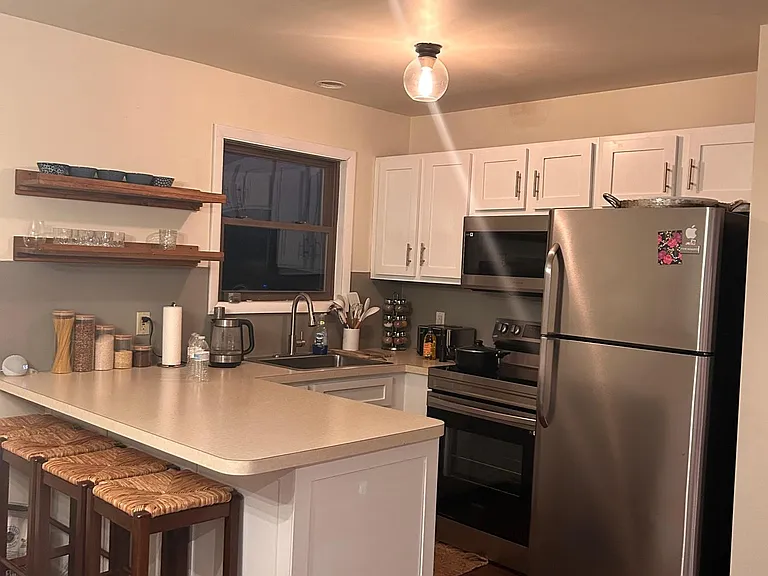218 Sunlight Dr — Photo 5