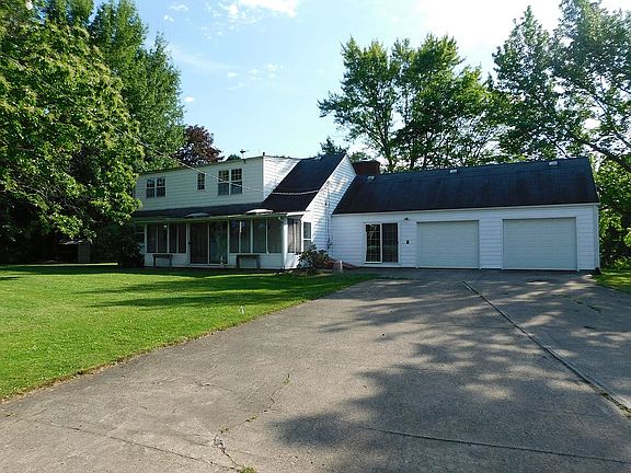 5th image of 12500 Ravenna Ave NE