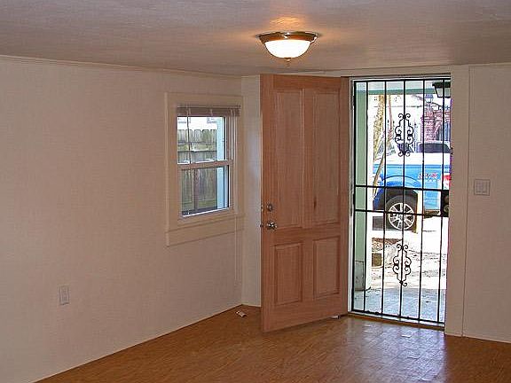 2nd image of 4103 Dauphine St APT B