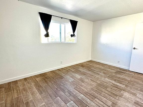 5th image of 1308-1310 Leafwood Dr #6