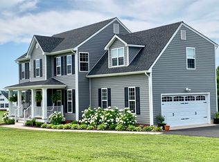 1430 Chickadee Ln, Scottsville, VA 24590
