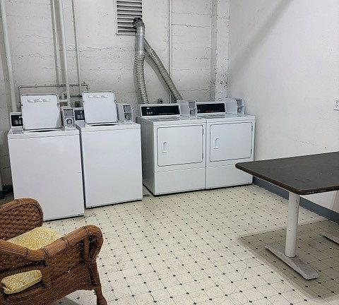 5th image of 999 C St APT 5