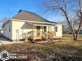 103 Railroad St, Blakesburg, IA 52536