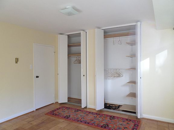 5th image of 4201 Cathedral Ave NW APT 219E