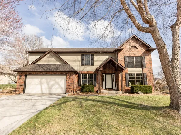 709 Springwood Dr, Belleville, IL 62220