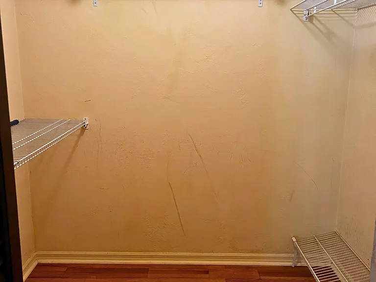 Walk-in closet