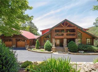 574 Leatherwood Rd, Maggie Valley, NC 28751