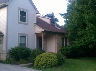 716 Paddlewheel Dr, Westerville, OH 43082