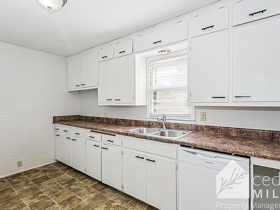 5th image of 1001 W Meikle Rd